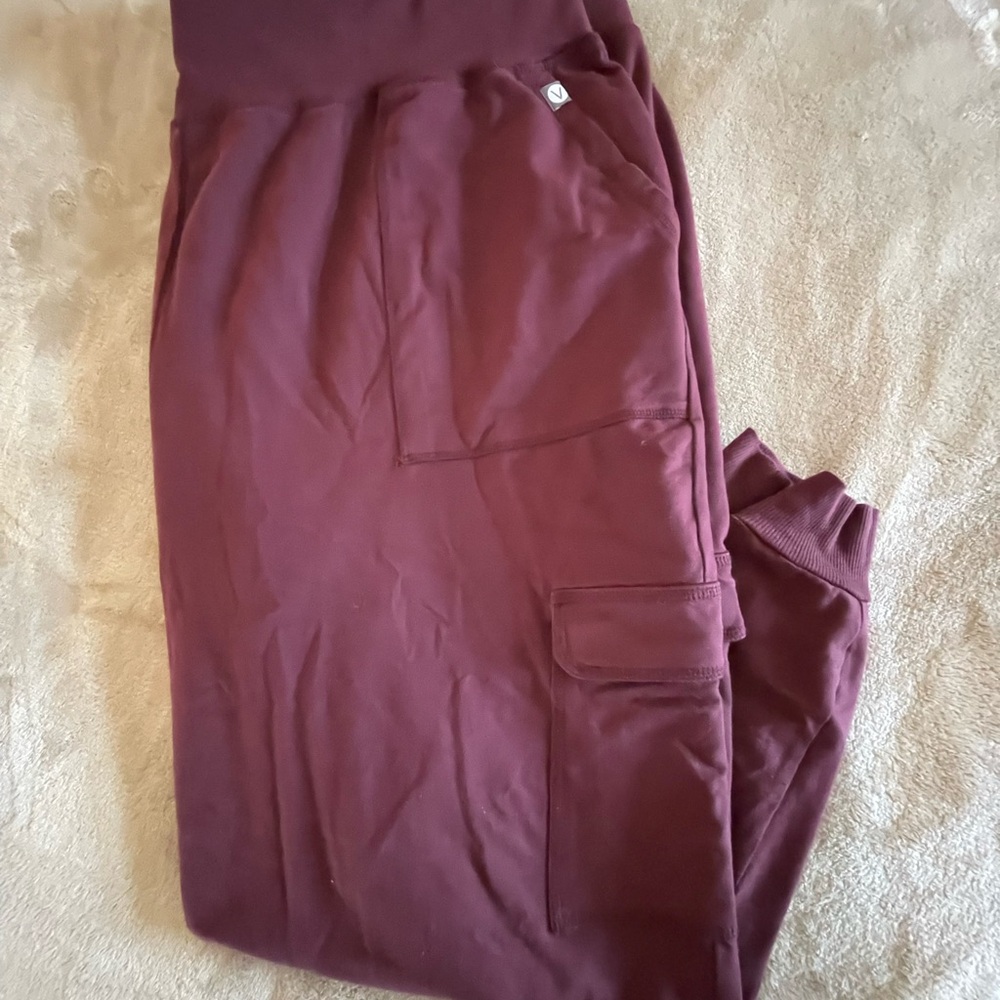 Woman’s Livi Burgundy Jogger Sweat Athletic Cargo Pants Plus 26/28W - Picture 1 of 6